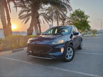 فورد  إسكيب  2021  اوتوماتيك  50,000 كم  4 سلندر  دفع كلي مستمر  اس يو في  أزرق غامق  تحت الضمان