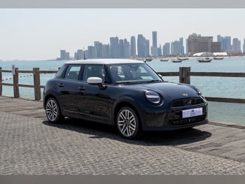 ميني  كوبر  3 سلندر  هاتش باك  أسود  2025