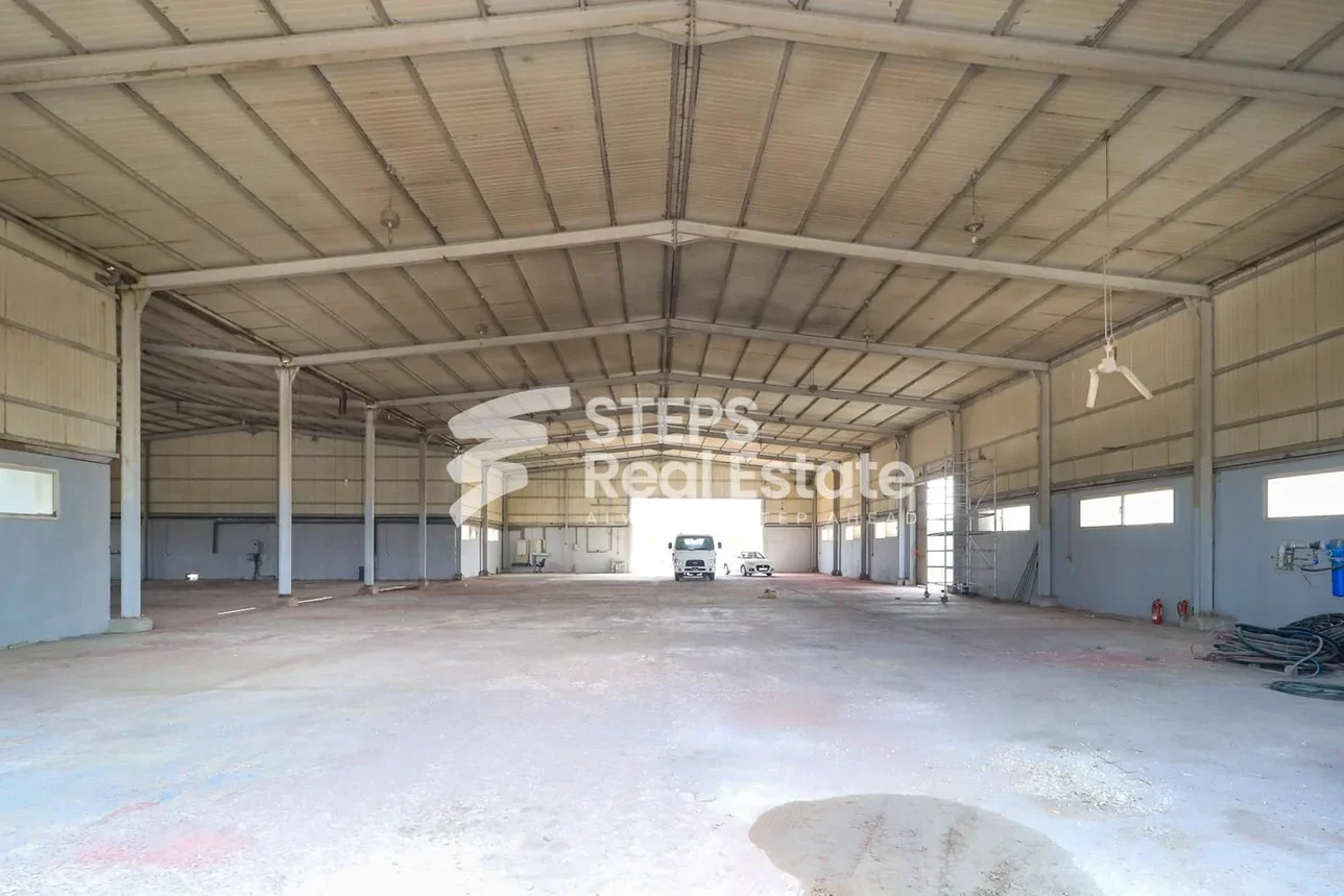 Warehouses & Stores - Al Wakrah - Mesaieed -Area Size: 4600 Square Meter