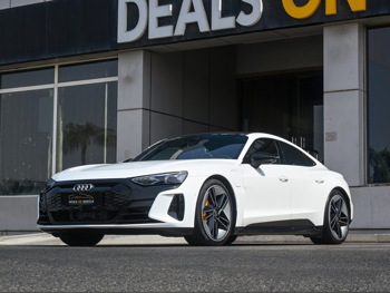 Audi  RS  E-tron GT  2022  Automatic  47,000 Km  0 Cylinder  All Wheel Drive (AWD)  Coupe / Sport  White