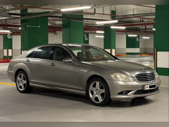Mercedes-Benz  380 S  2008  Automatic  165,000 Km  6 Cylinder  Rear Wheel Drive (RWD)  Sedan  Gray