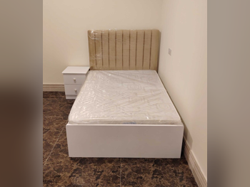 الأسّرة - فردي  - الأصفر  - متضمنة المرتبة