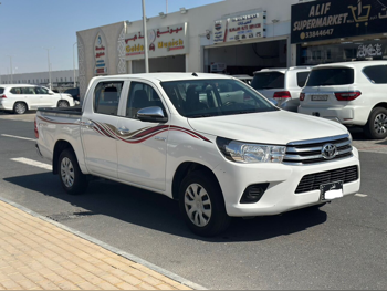 Toyota  Hilux  2021  Manual  175,000 Km  4 Cylinder  Rear Wheel Drive (RWD)  Pick Up  White
