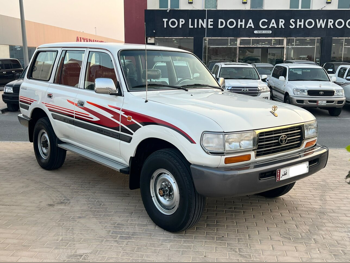 تويوتا  لاند كروزر  في اكس  1997  عادي  295,000 كم  6 سلندر  دفع رباعي  اس يو في  أبيض