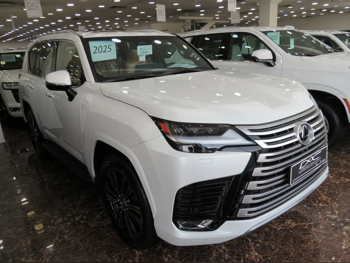 Lexus  LX  600 Luxury  2025  Automatic  0 Km  6 Cylinder  Four Wheel Drive (4WD)  SUV  White  With Warranty