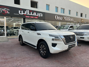 نيسان  باترول  أكس أي  2022  اوتوماتيك  72,000 كم  6 سلندر  دفع رباعي  اس يو في  أبيض  تحت الضمان