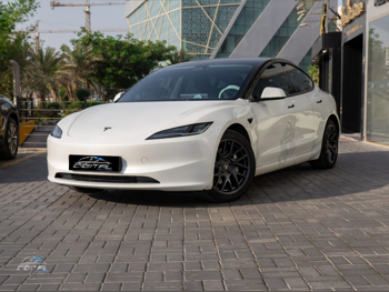 Tesla  Model 3  2025  Automatic  18,300 Km  0 Cylinder  All Wheel Drive (AWD)  Sedan  White  With Warranty
