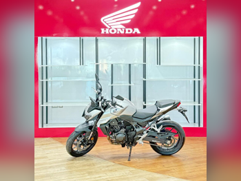 HONDA  CB 750 -  2025 - Color Silver -  Warranty