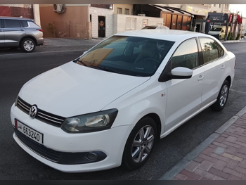 Volkswagen  Polo  2015  Automatic  230,000 Km  4 Cylinder  Front Wheel Drive (FWD)  Sedan  White