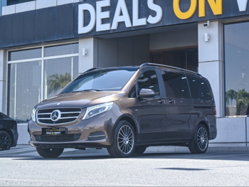 Mercedes-Benz  V-Class  250  2017  Automatic  80,000 Km  4 Cylinder  Rear Wheel Drive (RWD)  Van / Bus  Dark Brown