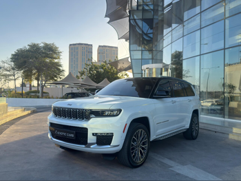 Jeep  Grand Cherokee  Summit  2023  Automatic  29,000 Km  8 Cylinder  Four Wheel Drive (4WD)  SUV  White  With Warranty