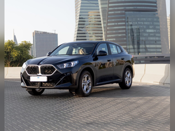 بي ام دبليو  اكس 2  4 سلندر  إس يو في 2 في 4  أسود  2026