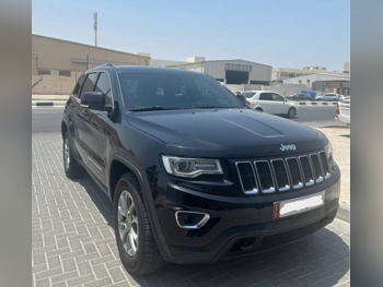 Jeep  Grand Cherokee  Laredo  2016  Automatic  139,000 Km  6 Cylinder  Four Wheel Drive (4WD)  SUV  Dark Blue