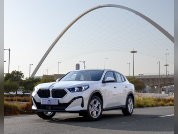 بي ام دبليو  اكس 2  3 سلندر  إس يو في 2 في 4  أبيض  2026