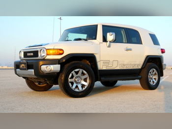 تويوتا  إف جي كروزر  2021  اوتوماتيك  24,000 كم  6 سلندر  دفع رباعي  اس يو في  أبيض  تحت الضمان