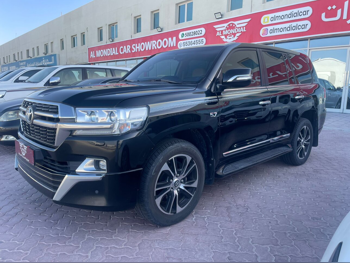 Toyota  Land Cruiser  VXR  2018  Automatic  250,000 Km  8 Cylinder  Four Wheel Drive (4WD)  SUV  Black