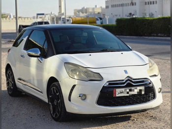 Citroen  DS 3  2012  Tiptronic  20,000 Km  4 Cylinder  Hatchback  White & Black