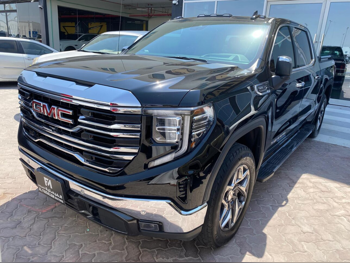 GMC  Sierra  SLT  2022  Automatic  91,000 Km  8 Cylinder  Four Wheel Drive (4WD)  Pick Up  Black