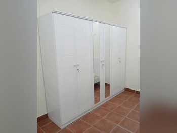 خزائن ودواليب الملابس والزينة - دوحة فيرنيتشر  - خزائن  - أبيض