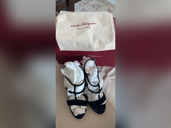 أحذية جلد صناعي  أسود مقاس 38  ايطاليا  نسائي