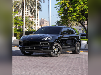 Porsche  Cayenne  2020  Automatic  39,000 Km  6 Cylinder  Four Wheel Drive (4WD)  SUV  Black