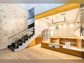 محلات تجارية - غير مفروشة  - الوكرة  للايجار  - الوكرة