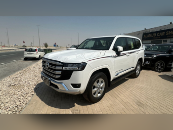 تويوتا  لاند كروزر  جي اكس ار توين توربو  2025  اوتوماتيك  0 كم  6 سلندر  دفع رباعي  اس يو في  أبيض  تحت الضمان