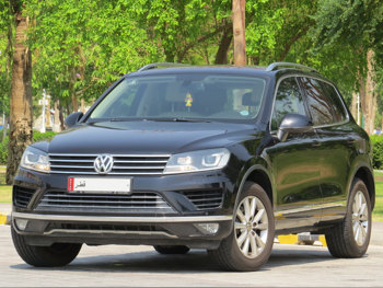 Volkswagen  Touareg  2016  Automatic  111,000 Km  6 Cylinder  All Wheel Drive (AWD)  SUV  Black