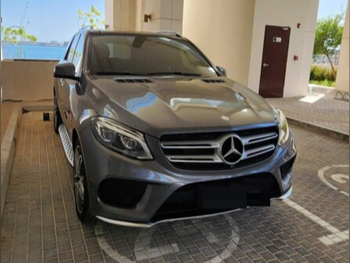 مرسيدس - بنز  جي ال اي  400  2017  اوتوماتيك  50,000 كم  6 سلندر  دفع رباعي  اس يو في  رمادي غامق
