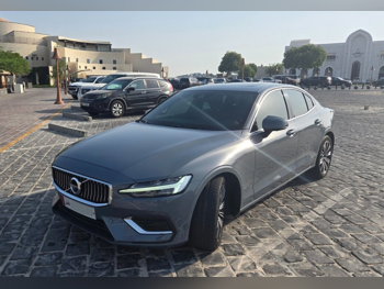 فولفو  اس  60 Turbo  2022  اوتوماتيك  45,500 كم  4 سلندر  سحب امامي  سيدان  ازرق  تحت الضمان