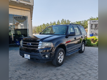 فورد  اكسبيديشن  2016  اوتوماتيك  140,000 كم  6 سلندر  دفع رباعي  اس يو في  أسود