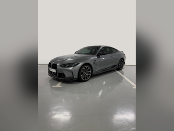 بي ام دبليو  الفئة - ام  4 كومبيتيشن  2025  اوتوماتيك  9,000 كم  6 سلندر  دفع خلفي  سيدان  رمادي  تحت الضمان