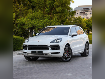 بورش  كيان  اس  2022  اوتوماتيك  45,000 كم  8 سلندر  دفع رباعي  اس يو في  أبيض  تحت الضمان