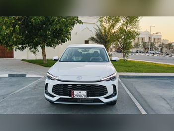 ام جي  زد اس  إس يو في 2 في 4  أبيض  2026