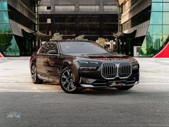BMW  7-Series  735 i  2023  Automatic  46,000 Km  6 Cylinder  Rear Wheel Drive (RWD)  Sedan  Black  With Warranty