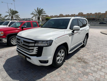 تويوتا  لاند كروزر  جي اكس ار توين توربو  2022  اوتوماتيك  220,000 كم  6 سلندر  دفع رباعي  اس يو في  أبيض