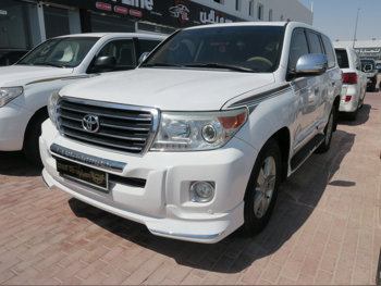 Toyota  Land Cruiser  GXR  2014  Automatic  312,000 Km  8 Cylinder  Four Wheel Drive (4WD)  SUV  White