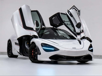 ماكلارين  720  اس  2018  اوتوماتيك  18,000 كم  8 سلندر  دفع خلفي  كوبيه \ سبورت  أبيض