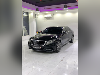 مرسيدس - بنز  اس - كلاس  400  2015  اوتوماتيك  198,000 كم  6 سلندر  دفع خلفي  سيدان  أسود