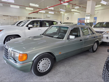 مرسيدس - بنز  560 SEL  1991  اوتوماتيك  140,000 كم  8 سلندر  دفع خلفي  سيدان  أخضر