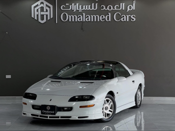 شفروليه  كمارو  1996  اوتوماتيك  95,000 كم  6 سلندر  دفع خلفي  كوبيه \ سبورت  أبيض