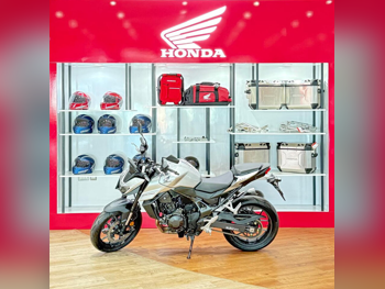 HONDA  CB 750 -  2025 - Color Black -  Warranty