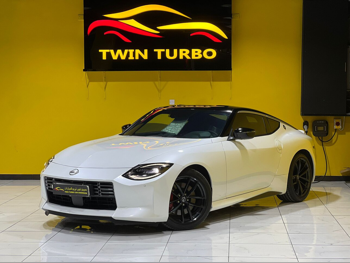 نيسان  زد  370  2024  اوتوماتيك  1,000 كم  6 سلندر  دفع خلفي  كوبيه \ سبورت  أبيض  تحت الضمان