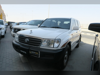 Toyota  Land Cruiser  GX  2005  Manual  87,000 Km  6 Cylinder  Four Wheel Drive (4WD)  SUV  White