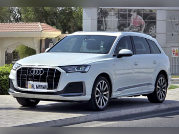 اودي  كيو 7  45 تي اف اس اي كواترو اس- لاين  2021  اوتوماتيك  119,000 كم  4 سلندر  دفع كلي مستمر  اس يو في  أبيض