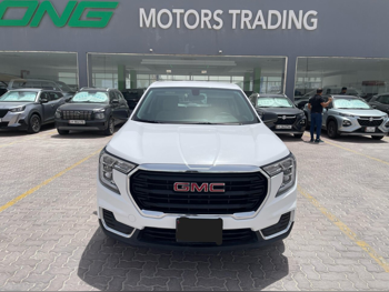 GMC  Terrain  2022  Automatic  35,000 Km  4 Cylinder  Four Wheel Drive (4WD)  SUV  White  With Warranty