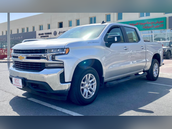 شفروليه  سلفرادو  ال تي  2021  اوتوماتيك  174,000 كم  8 سلندر  دفع رباعي  بيكب  فضي