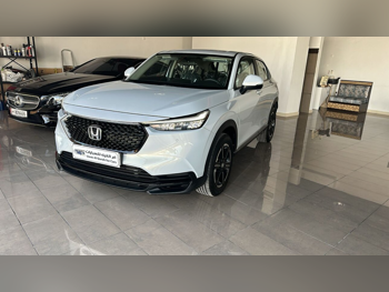هوندا  اتش ار في  2024  اوتوماتيك  0 كم  4 سلندر  دفع خلفي  اس يو في  أبيض  تحت الضمان