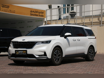 كيا  كارنفال  2021  اوتوماتيك  105,000 كم  6 سلندر  سحب امامي  فان \ باص  أبيض  تحت الضمان