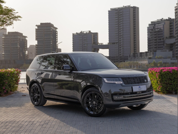 لاند روفر  رنج روفر فوج  6 سلندر  إس يو في 2 في 4  رمادي  2025